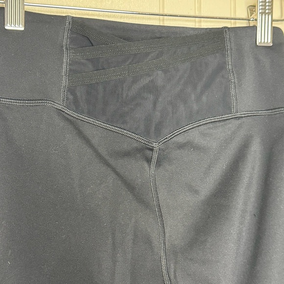 Fabletics Trinity Motion365 High-Waisted Legging Black - Picture 6 of 12